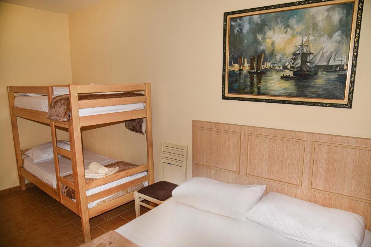 White Sea View Apartment Velipoje Ngoại thất bức ảnh