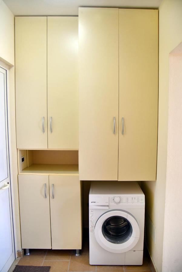 White Sea View Apartment Velipoje Ngoại thất bức ảnh