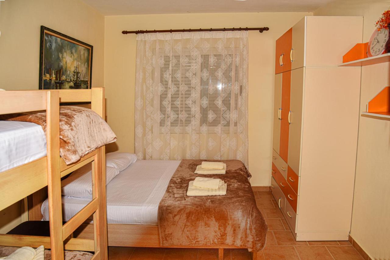 White Sea View Apartment Velipoje Ngoại thất bức ảnh